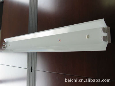 【T8雙管帶罩支架燈36W*2 (圖)廠家直銷】價(jià)格,廠家,圖片,吸頂燈,南昌倍馳電子電光源-